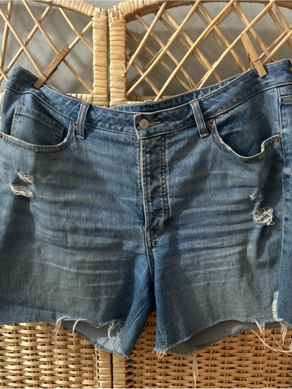 Old Navy Ladies OG Straight Button Fly Denim Short Size 16